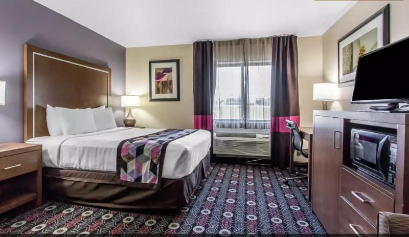 Holiday Inn Express & Suites Tulsa East - Catoosa By Ihg Buitenkant foto
